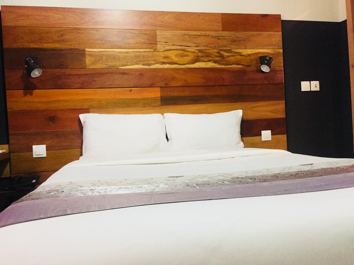 Detente Hotel Αμπιτζάν Εξωτερικό φωτογραφία