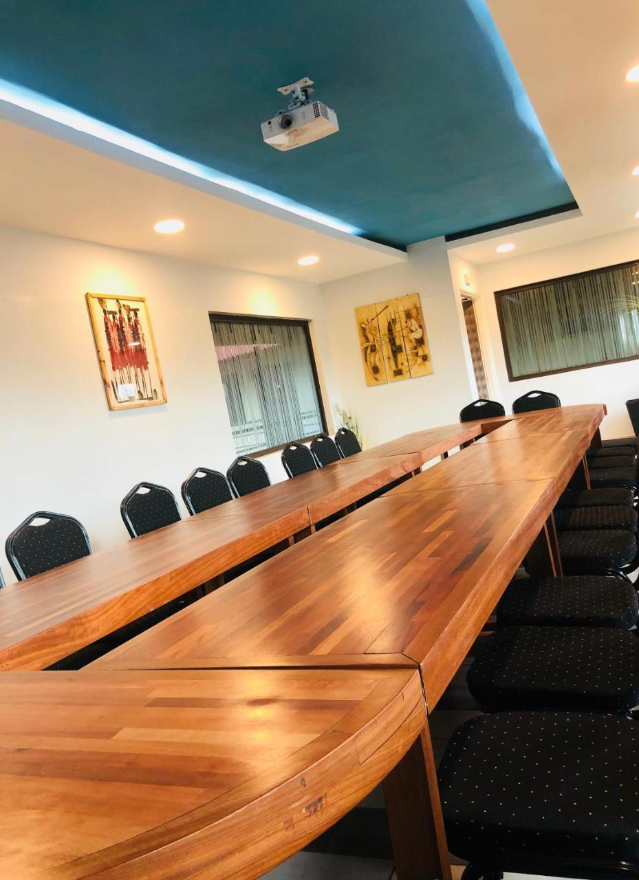 Detente Hotel Αμπιτζάν Εξωτερικό φωτογραφία
